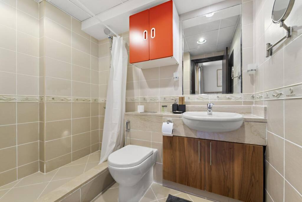 Elegant Near To Metro Apartment